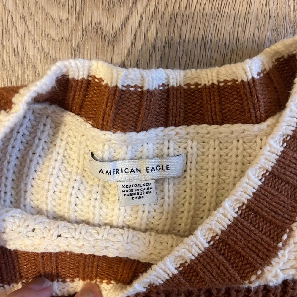 Cropped XS America Eagle Sweater - Picture 3 of 3